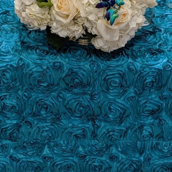 Wedding Rosette SATIN 120" Round Tablecloth - Dark Turquoise - Picture 7 of 8